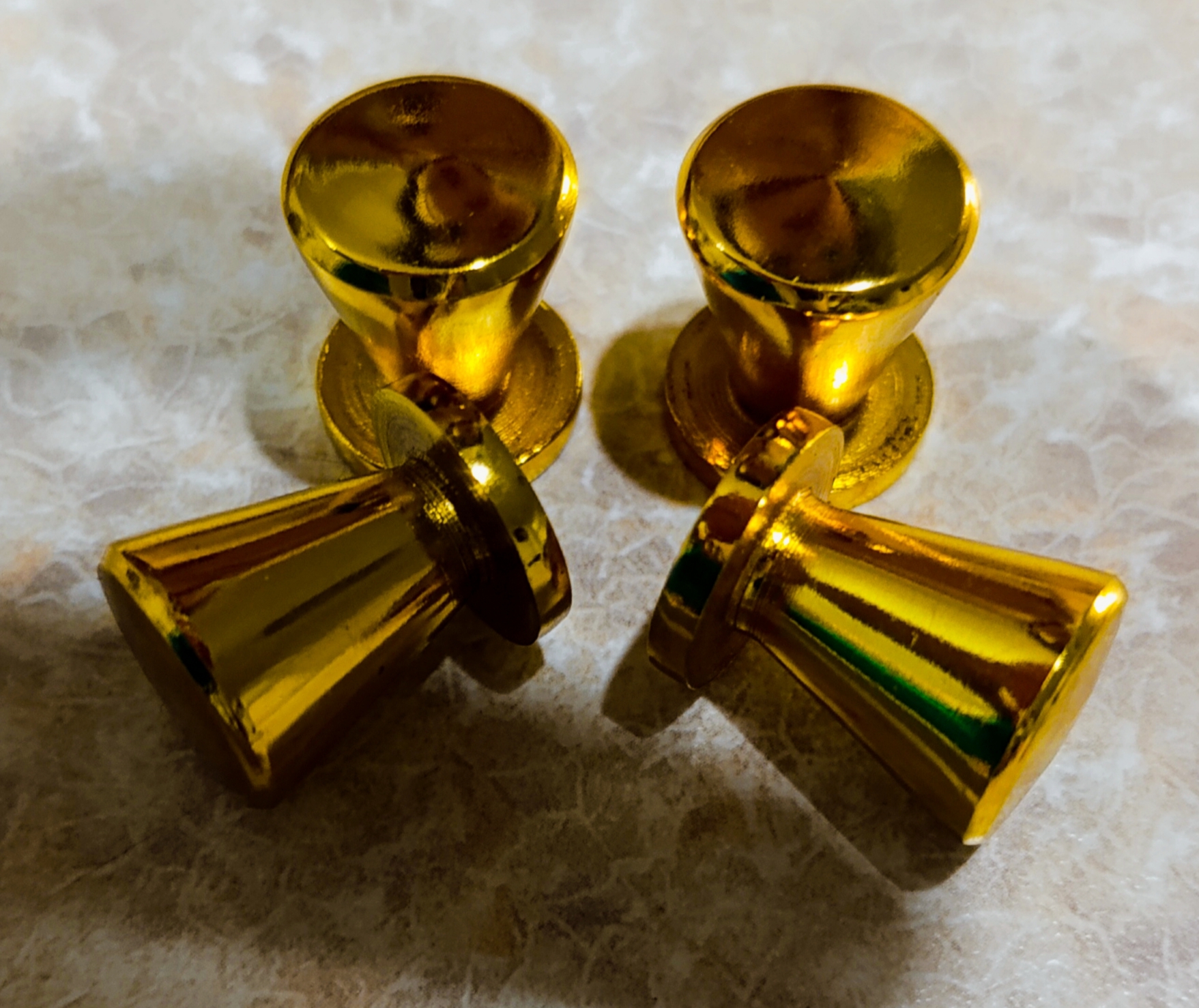 طلایی فورتیک